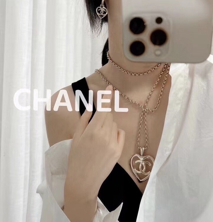 Chanel Necklaces